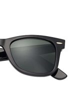 راي بان نظارة شمسية وايفيرر بعدسات مستقطبة - مقاس العدسات: 52 مم - Image 8