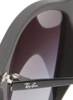 راي بان نظارة شمسية بإطارٍ مربع وبعدساتٍ بحواف كاملة - طراز RB4187F 622/8G - حجم العدسة: 54 مم - أسود للرجال - Image 6