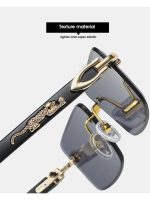 ⁦نظارات شمسية رجالية بدون إطار بتصميم معدني و خشبي عصري⁩ - الصورة ⁦3⁩