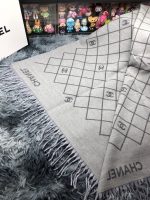 CHANEL Gray plaid scarf set - Image 7