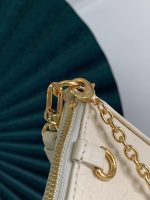 Easy Pouch On Strap - Image 7