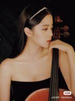 Circular diamond stud earrings - Image 6