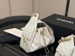 CHANEL 26、22 Handbag white - Image 8