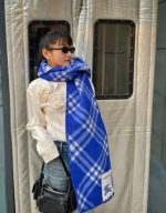 Check Wool Scarf Knight - Image 12