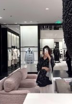 CHANEL Wool Black & White - Image 5