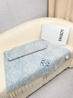 Anagram scarf in wool and cashmere blue - Image 4