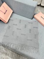 Grey double-sided scarf