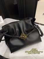 Flamenco clutch in nappa calfskin - Image 7