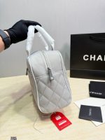 Chanel bowling ball - Image 3