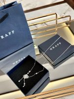 Flower necklace - Image 4