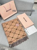 Brown double-sided scarf