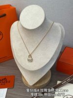 Amulettes Constance pendant - Image 7