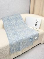 Anagram scarf in wool and cashmere blue - Image 6