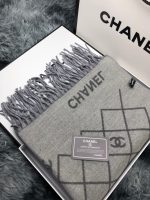 CHANEL Gray plaid scarf set - Image 14