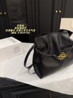 Flamenco clutch in nappa calfskin - Image 6