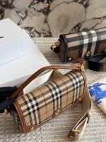 Burberry Baguette Bag - Image 4