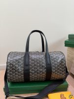 Barrel 40 Sports Bag - Image 4