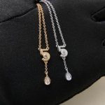 Extrait de N°5 necklace