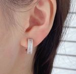 Circular diamond stud earrings - Image 8