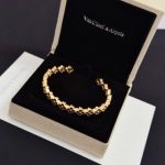 Gold and silver bracelets - Image 8