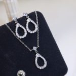 Diamond Loop Extra Large Diamond Pendant - Image 5