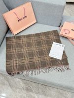 Brown double-sided scarf - Image 7