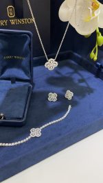 Diamond Loop Full Motif Diamond Pendant - Image 6