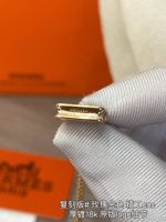 Amulettes Constance pendant - Image 8