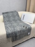 Anagram scarf in wool and cashmere grey - Image 4