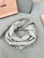 Grey double-sided scarf - Image 3