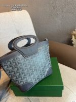 Beluga Mini Bag - Image 3