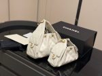 CHANEL 26、22 Handbag white