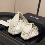 CHANEL 26、22 Handbag white