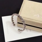 Gold and silver bracelets - Image 5