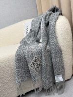 Anagram scarf in wool and cashmere grey - Image 9