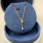 Extrait de N°5 necklace - Image 3