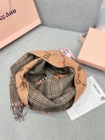 Brown double-sided scarf - Image 9