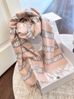 gray and pink scarf - Image 13