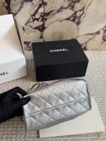 Chanel 25s hobo silver - Image 3