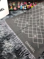 CHANEL Gray plaid scarf set - Image 5