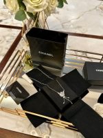 Bouton de Camélia transformable necklace - Image 15