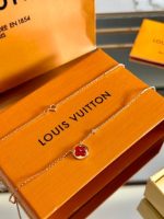 Color Blossom BB Sun Pendant, Pink Gold, Cornelian and Diamond - Image 2