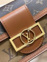 Dauphine Chain Wallet - Image 7