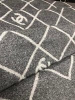 CHANEL Gray plaid scarf set - Image 3