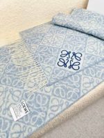 Anagram scarf in wool and cashmere blue - Image 13