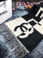 CHANEL Wool big c - Image 2