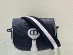 Bobby Clutch Size: 22cm - Image 2