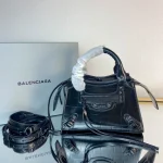 Balenciag* Neo Classic biker bag Size: 16.5*22*9*14.5cm