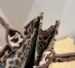 Book Tote Series Size: 41.5cm 36cm - Image 2