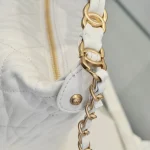 Chane Wrinkled Lambskin Size: 15 12.5 18cm - Image 2